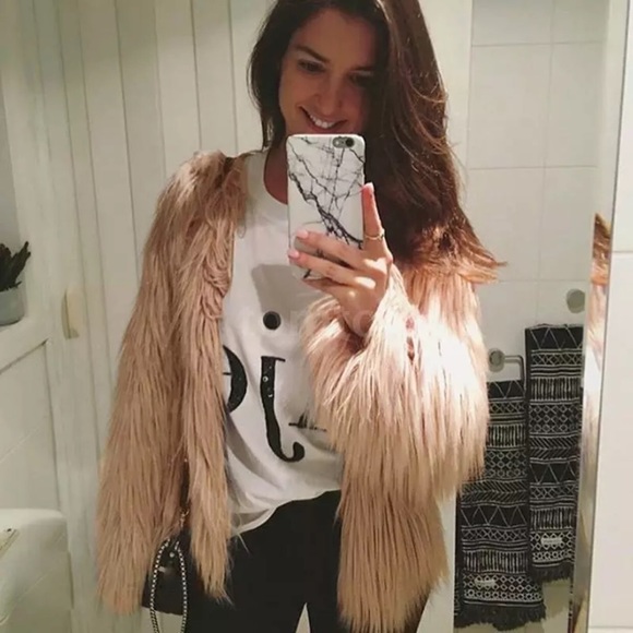 💗BLUSHING💗BLUSH SHAGGY FLUFFY FAUX FUR JACKET - Picture 5 of 8